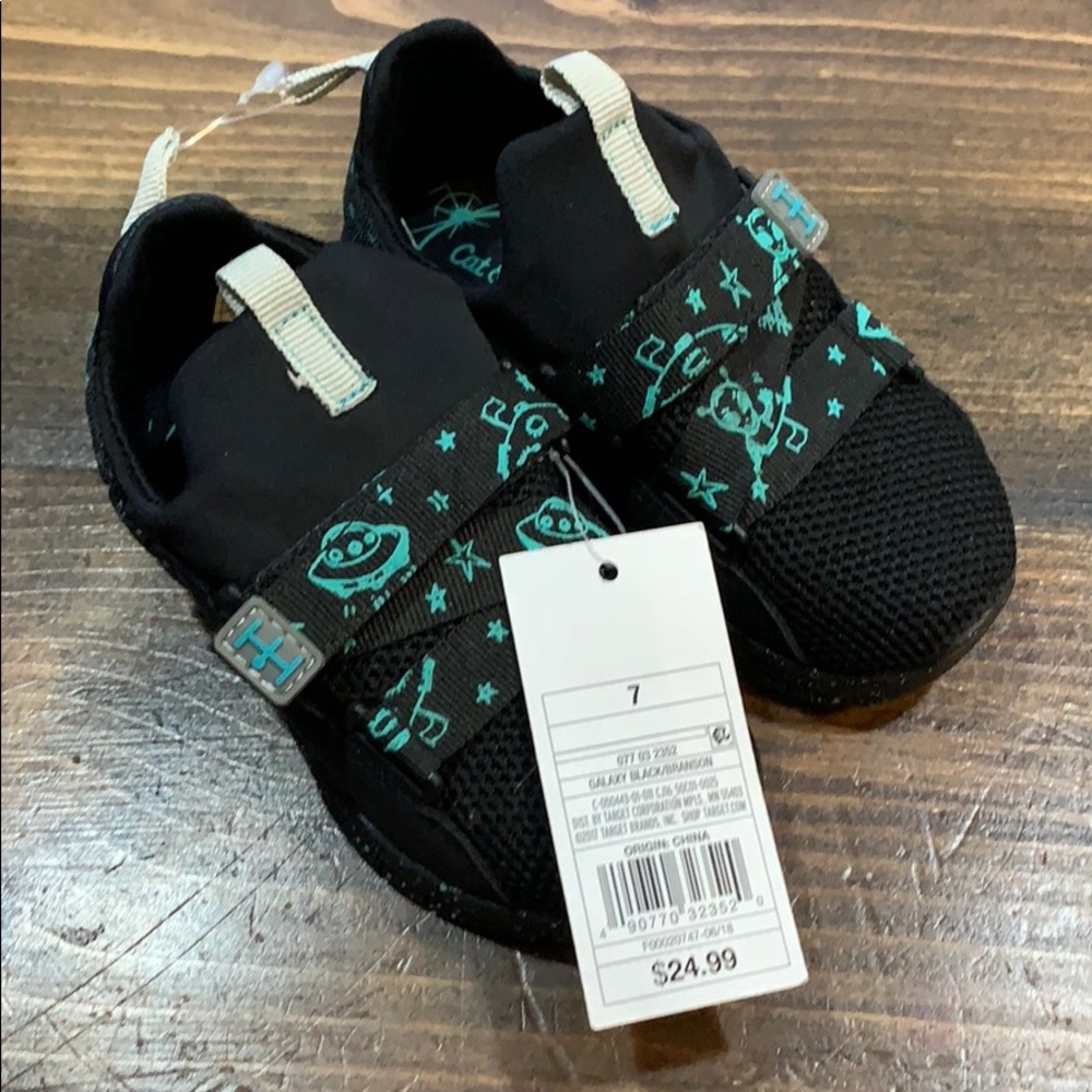 Cat and Jack Boys Branson Black Sneaker Sz 7